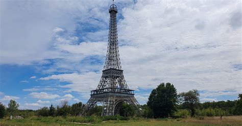 hermes slobozia|Turnul Eiffel și Casa Dallas de România .